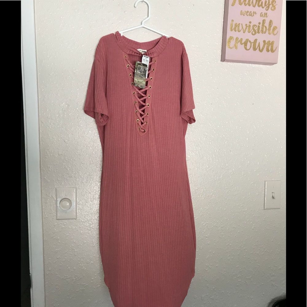 Short sleeve dress
